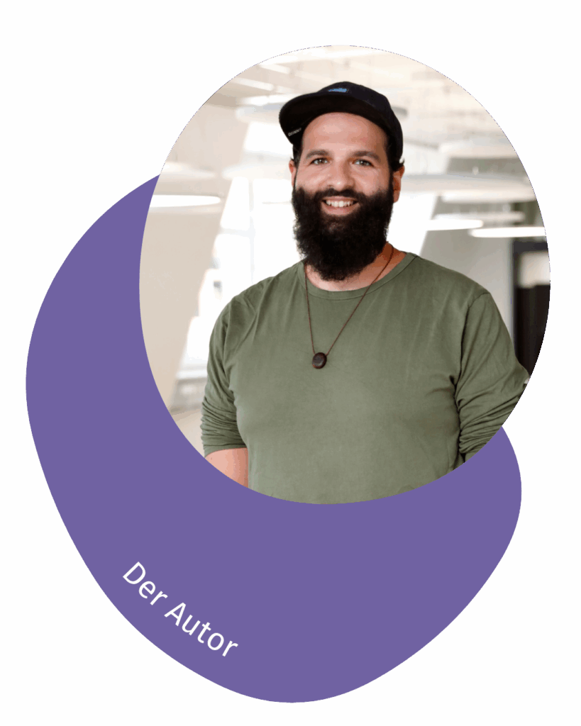 Zu sehen ist Marcel Binzenhöfer in einem olivgrünen Oberteil und schwarzer Kappe steht vor einem modernen, hellen Bürohintergrund. Eine lilafarbene grafische Form mit der Aufschrift ‚Der Autor‘ ist im Vordergrund eingeblendet.